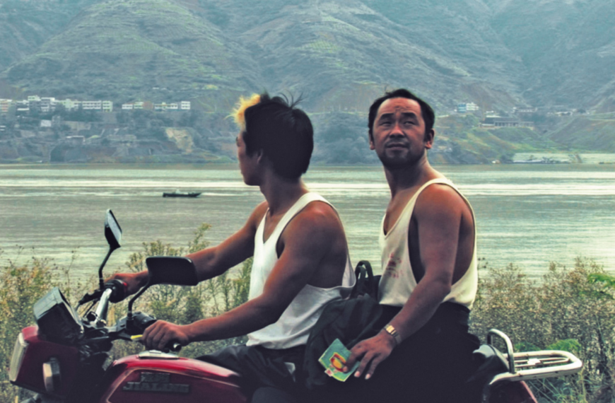 Ici-bas sous les décombres