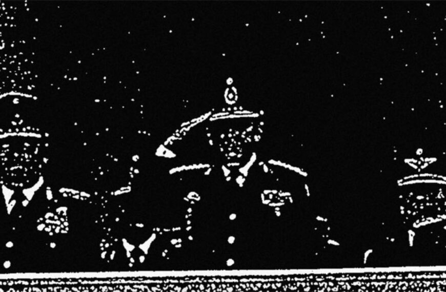 Dans les droites bottes