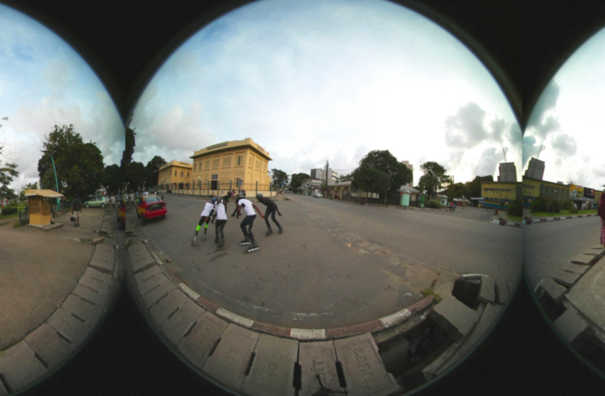 Entre là, snake-eye d’entrelacs