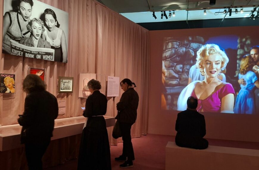 Tu disparais comme une poussière d’or